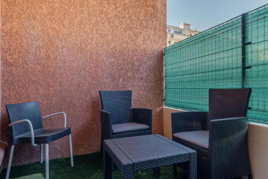 מרסיי Appartement Climatise Avec Terrasse Tout Equipe A 5Min De La Gare St Charles מראה חיצוני תמונה