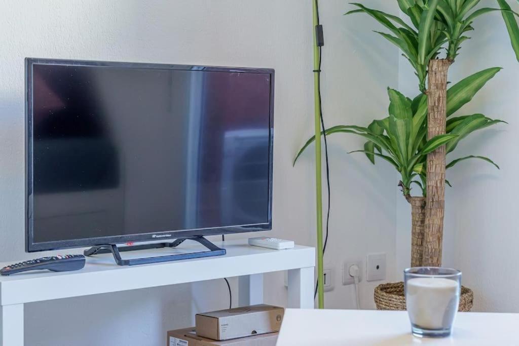 מרסיי Appartement Climatise Avec Terrasse Tout Equipe A 5Min De La Gare St Charles מראה חיצוני תמונה