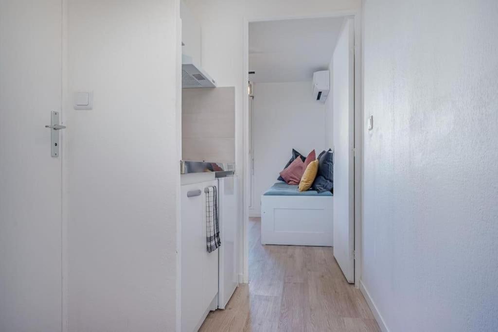 מרסיי Appartement Climatise Avec Terrasse Tout Equipe A 5Min De La Gare St Charles מראה חיצוני תמונה
